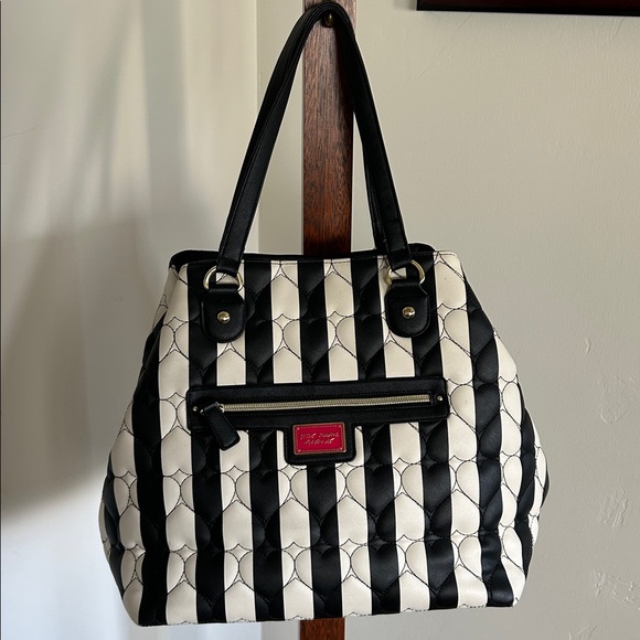 NEW Betsey Johnson NewYork black /white striped tote bag quilted heart pattern - Picture 1 of 13